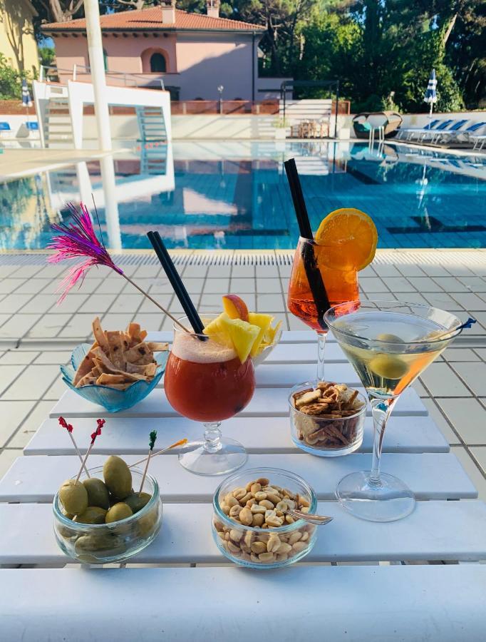 G&D Hotel Deanna Pool&Brunch Милано Мартима Екстериор снимка
