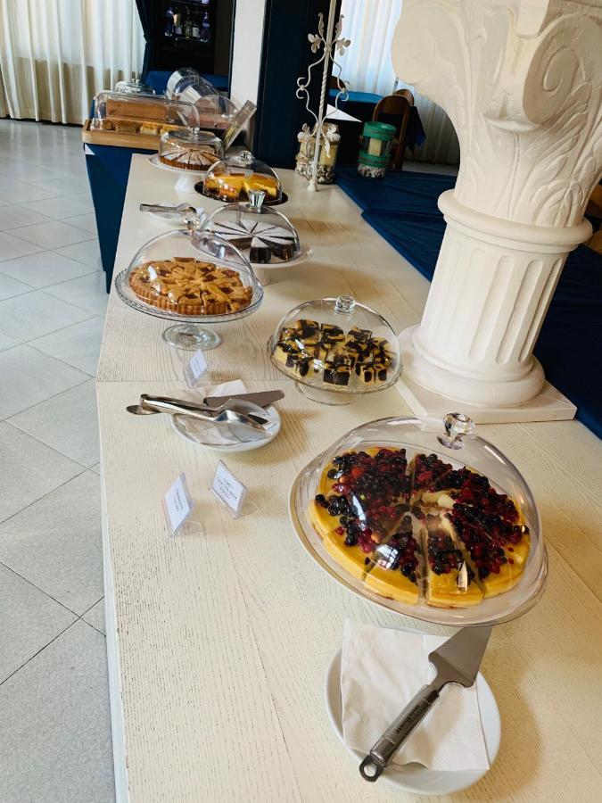 G&D Hotel Deanna Pool&Brunch Милано Мартима Екстериор снимка