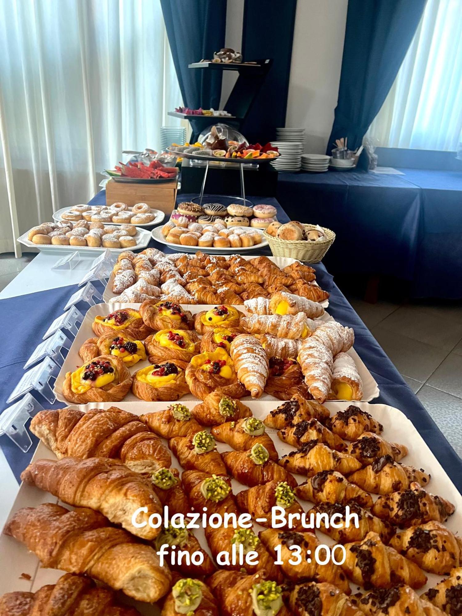G&D Hotel Deanna Pool&Brunch Милано Мартима Екстериор снимка
